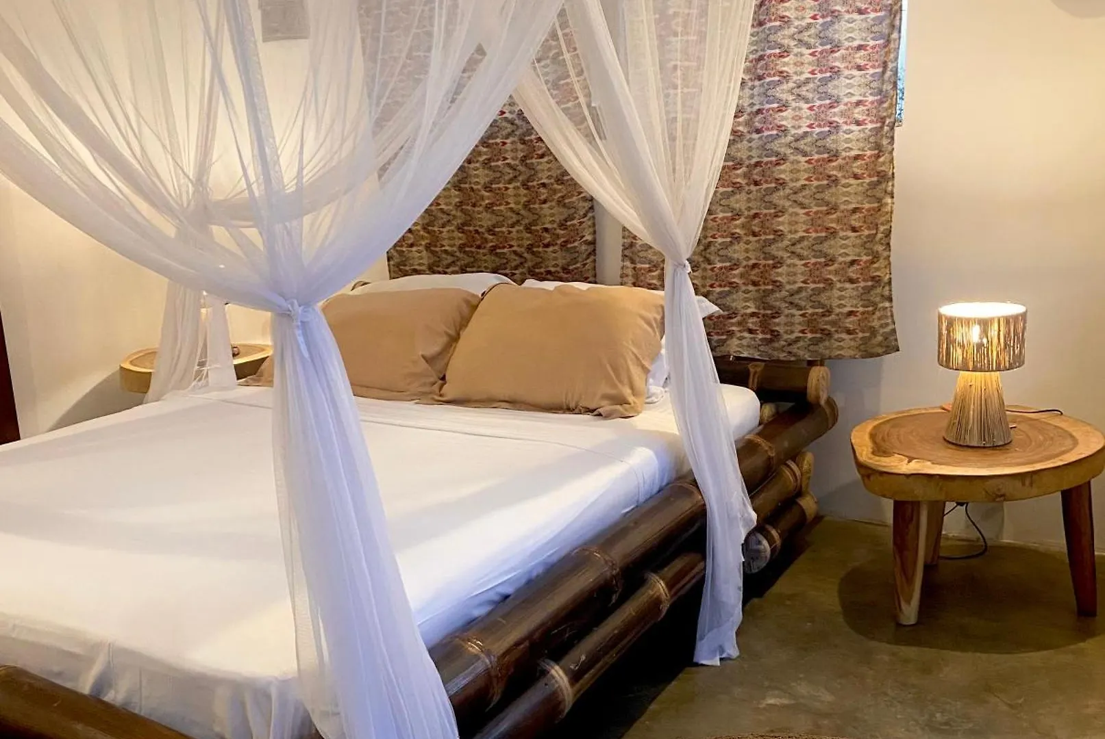 Alojamento de Turismo Selvagem Vertical House Bali Uluwatu Indonésia